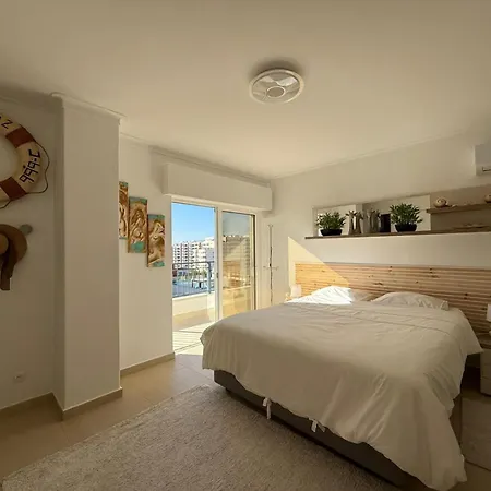 Apartment Prime Located Penthouse W Seaview